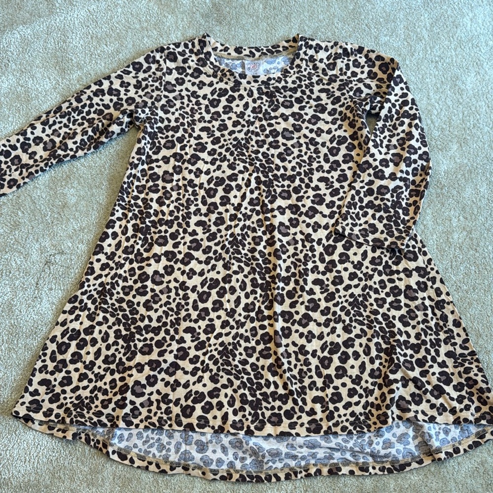ESME pajama dress
Smoke free pet free home
Amazing condition